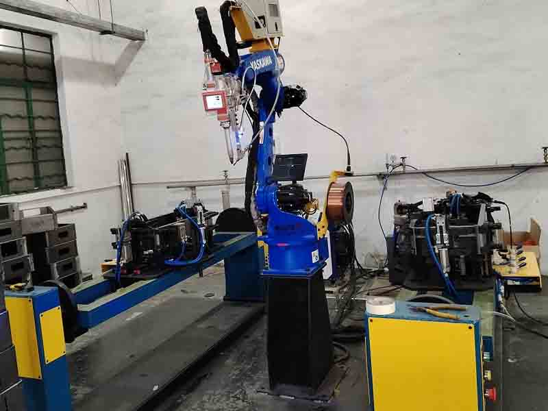 新能源模塊鈑金箱體焊接工作站
